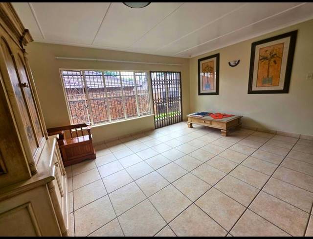 4 BEDROOM PROPERTY TO RENT IN GLEN MARAIS